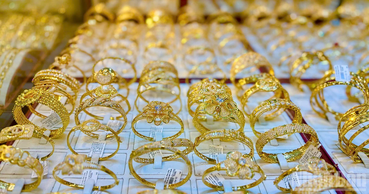 Giá vàng ngày 17/8: Vàng miếng SJC tăng lên sát mức 145 triệu đồng/lượng