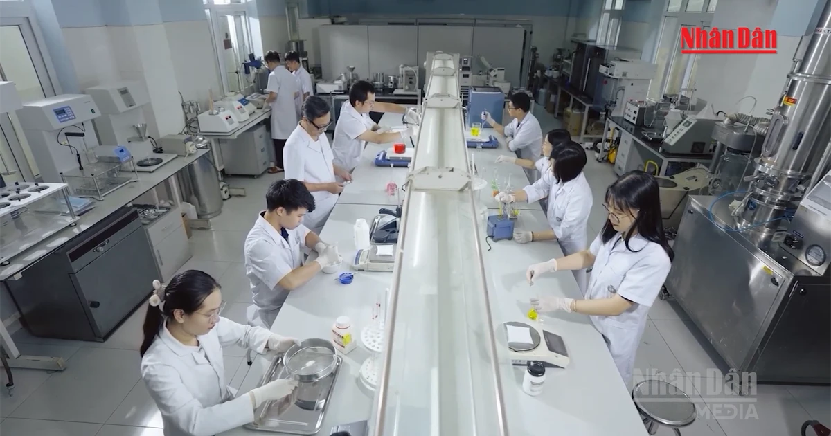 [Video] Đầu tư nghiên cứu cơ bản gắn với công nghệ chiến lược