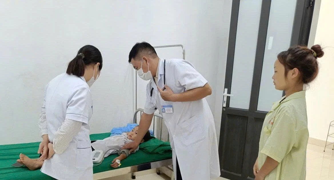 Khoanh vùng, khống chế bệnh quai bị tại xã biên giới Nà Hỳ ở Điện Biên