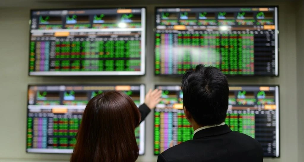 Chứng khoán ngày 23/10: VN-Index tăng hơn 13 điểm, khối ngoại tiếp tục bán ròng mạnh