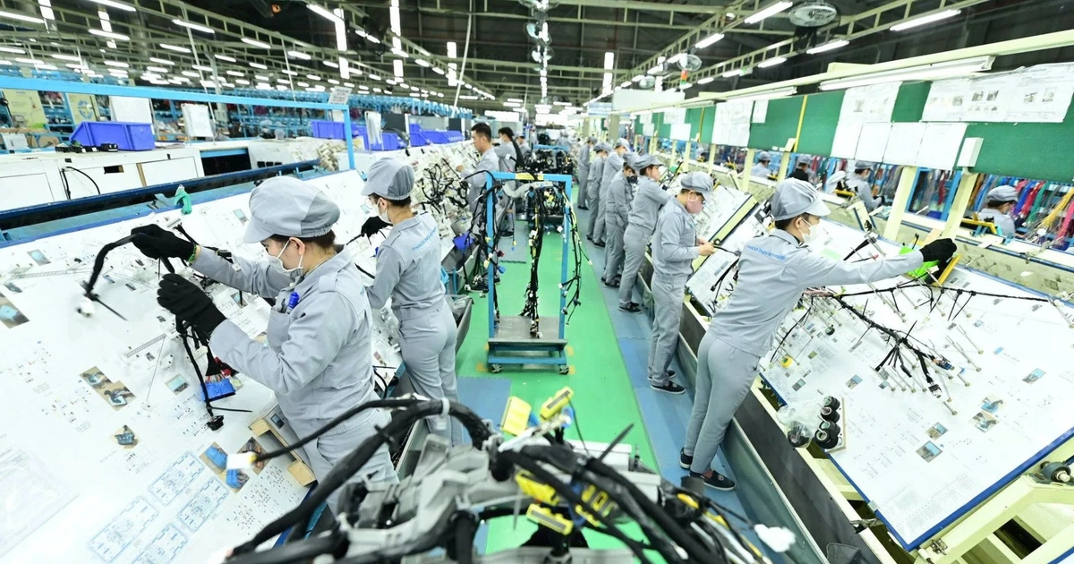 Nhà nước kiến tạo, doanh nghiệp tiên phong phát triển