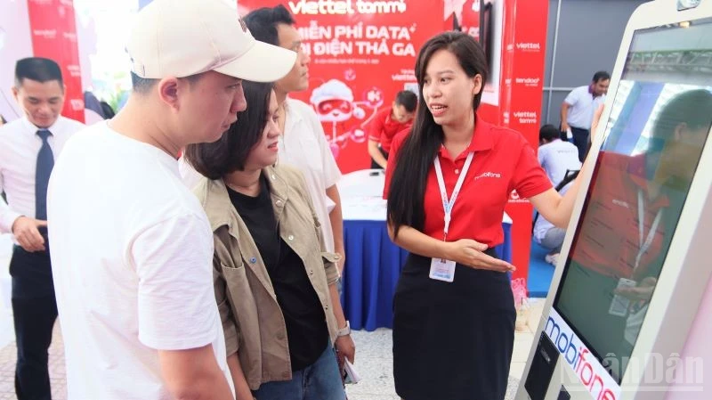 Khánh Hòa: Ngày hội Công nghệ số, lan tỏa tiện ích đến người dân