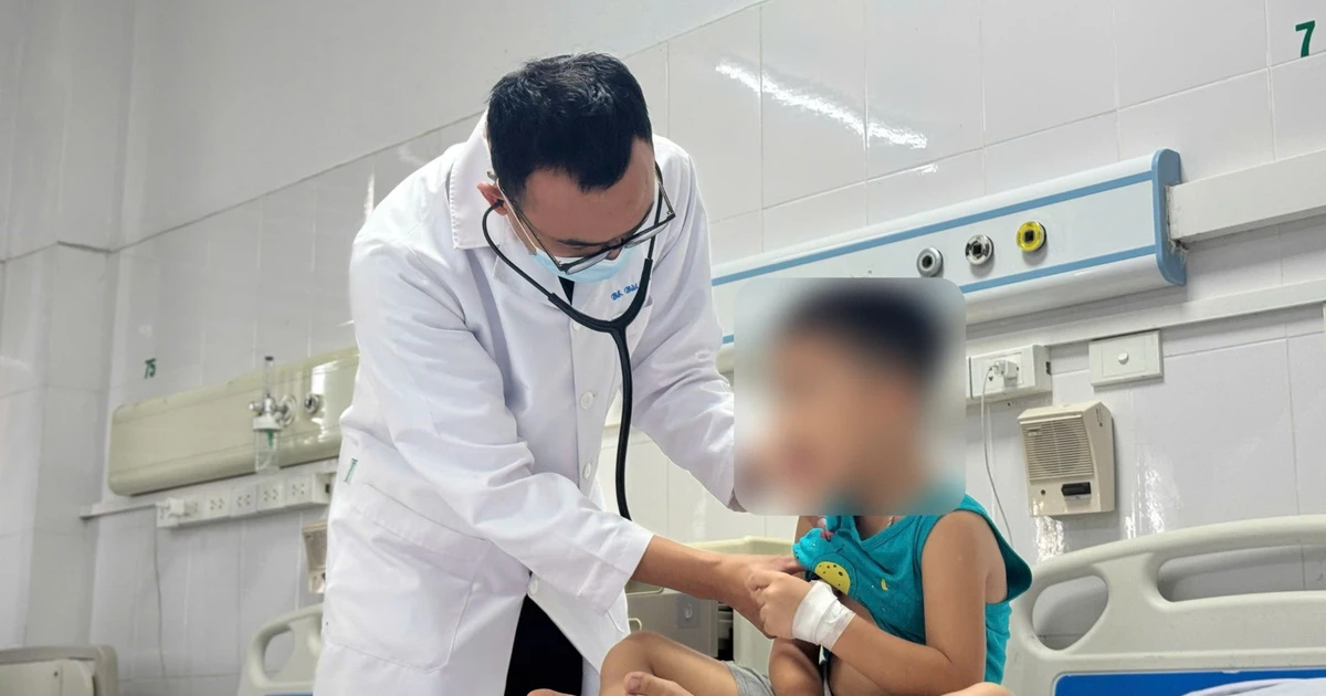 Cảnh Giác Adenovirus & Tay Chân Miệng: Bảo Vệ Bé Yêu