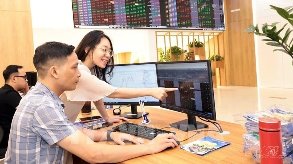 Gỡ rào cản kinh doanh, tạo thuận lợi cho thị trường chứng khoán