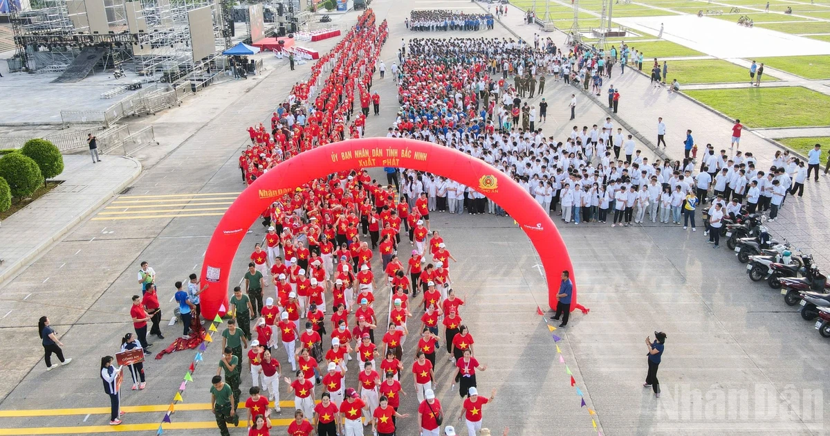 Bắc Ninh hòa nhịp “Cùng Việt Nam tiến bước”