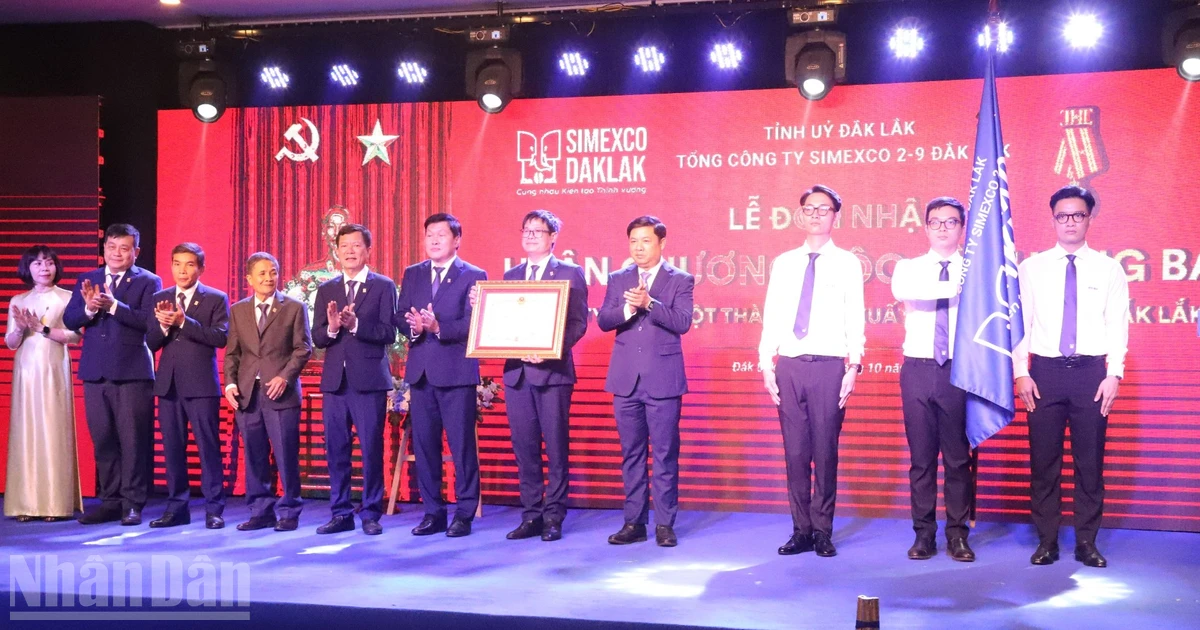 Hành trình đưa hạt cà-phê Đắk Lắk vươn ra thế giới