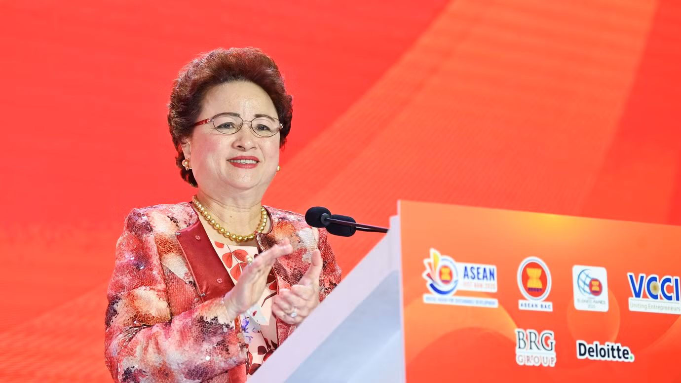 Anh hùng Lao động Nguyễn Thị Nga: Hành trình được viết nên bằng trí tuệ, bản lĩnh và khát vọng phụng sự đất nước