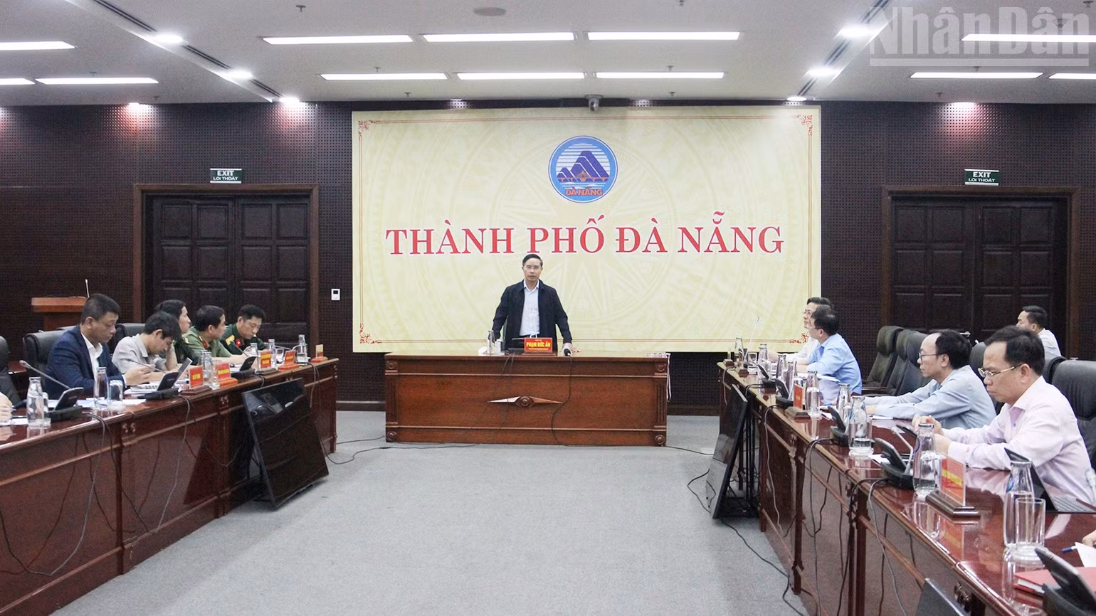 ndo_tr_1-2098.jpg