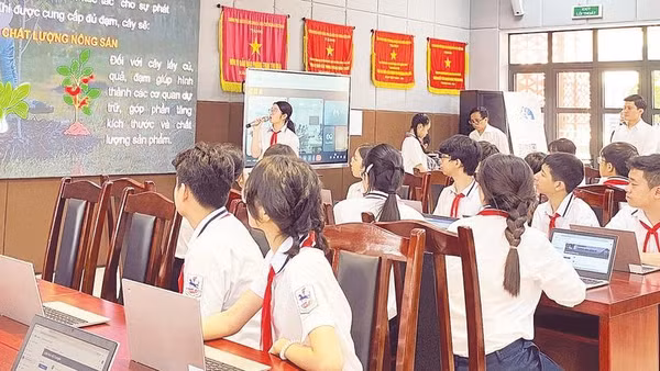 Một tiết học của các em học sinh Trường trung học cơ sở Giảng Võ (phường Giảng Võ).
