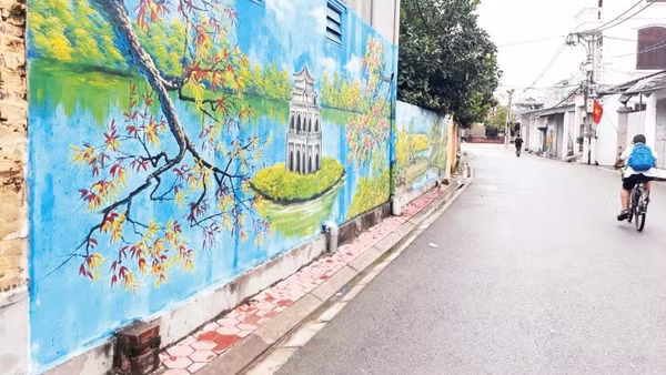 “Tuyến đường tự quản kiểu mẫu” tại thôn Tô Khê, xã Thuận An, do người dân trong thôn thực hiện.