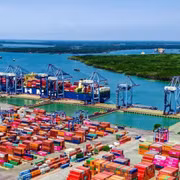 Kinh doanh dịch vụ logistics Tân Cảng