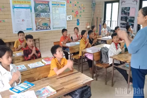 Năm học mới đến rất gần, nhưng so với nhu cầu, tỉnh Thái Nguyên còn thiếu giáo viên và nhân viên với số lượng lớn. (Ảnh: THẾ BÌNH)