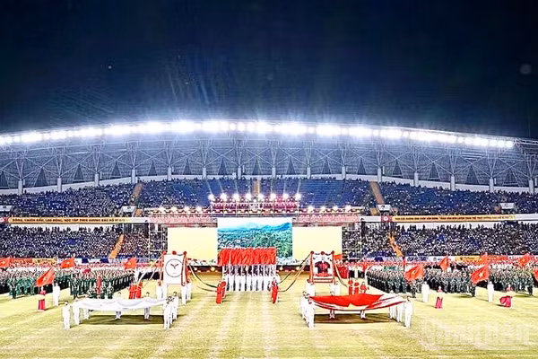 Lễ khai mạc Đại hội Thể dục thể thao tỉnh Thái Nguyên lần thứ X được tổ chức tại sân vận động Thái Nguyên. (Ảnh: THẾ BÌNH)