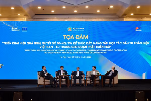 Tọa đàm “Triển khai hiệu quả Nghị quyết số 10-NQ/TW để thúc đẩy, nâng tầm hợp tác đầu tư toàn diện Việt Nam-EU trong giai đoạn phát triển mới” tổ chức tại Hà Nội ngày 8/9. (Ảnh: PV)