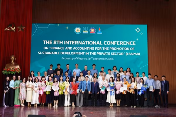 Các đại biểu tham dự Hội thảo Khoa học quốc tế “Tài chính-Kế toán thúc đẩy kinh tế tư nhân phát triển nhanh và bền vững”. (Ảnh: PV)