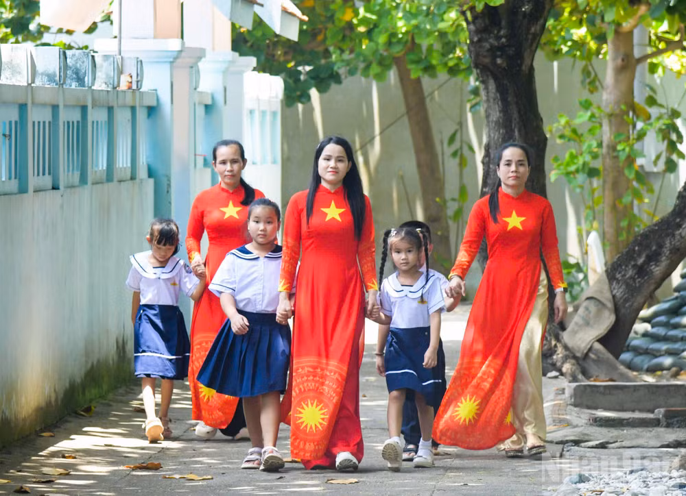 ndo_br_khai-giang-th-nhan-chinh-trg-sa-1.jpg