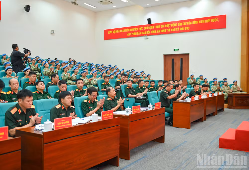 ndo_br_cuc-gin-giu-hoa-binh-14.jpg