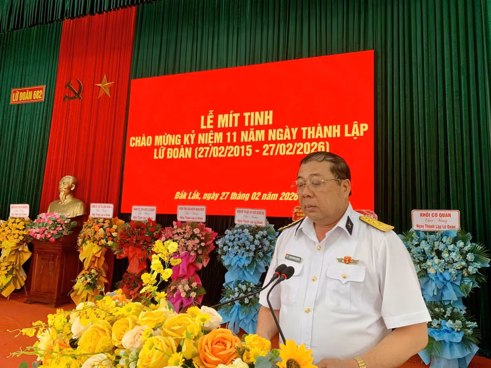 dai-ta-pham-quang-trung-bi-thu-dang-uy-chinh-uy-lu-doan-phat-bieu-on-lai-truyen-thong.jpg
