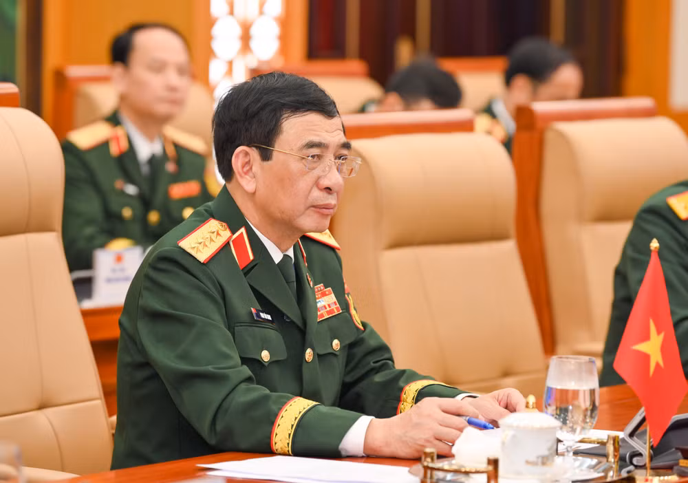 bo-truong-tiep-doan-an-do-14.jpg