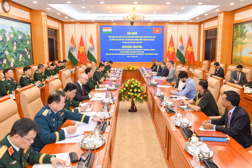 bo-truong-tiep-doan-an-do-10.jpg
