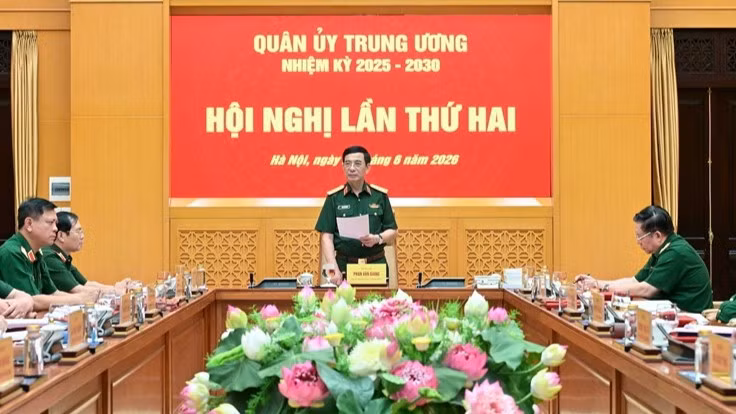 Đại tướng Phan Văn Giang chủ trì hội nghị.