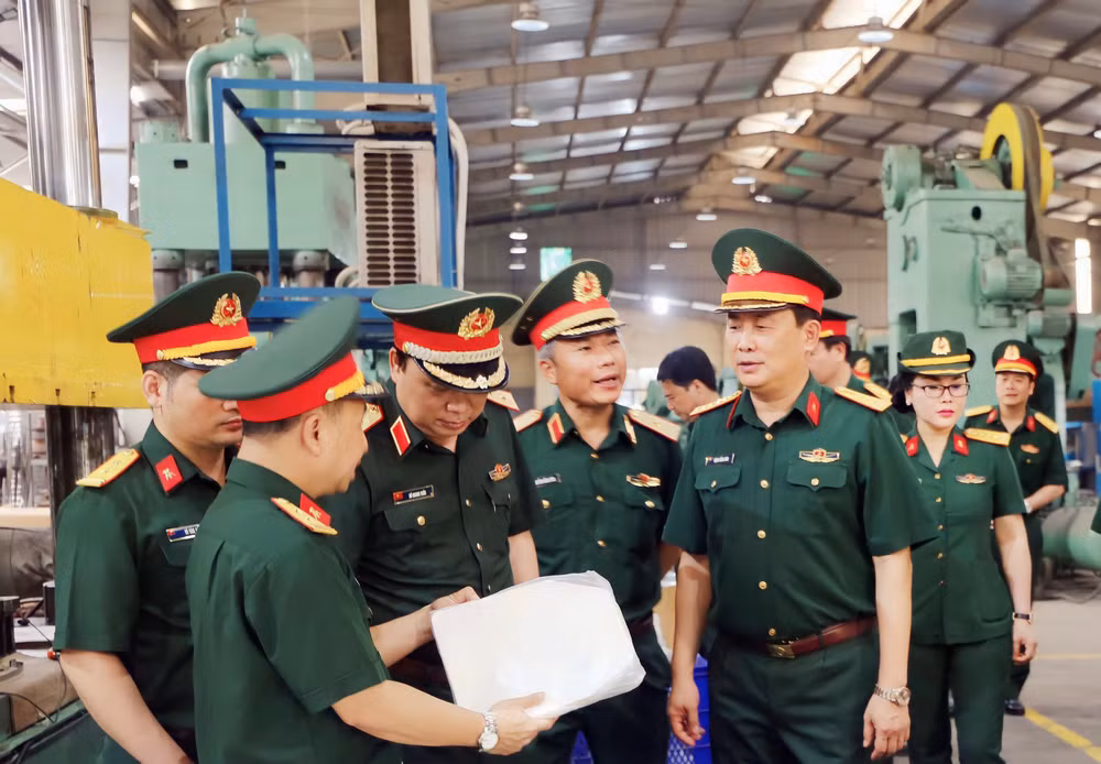 hoa-quang-tuan-5.jpg