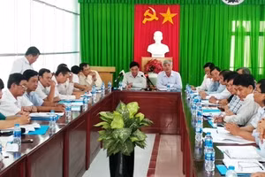 Tỉnh Vĩnh Long họp khẩn về phòng chống dịch tả lợn châu Phi xuất hiện trên địa bàn, sáng 22-5. (Ảnh: BÁ DŨNG)