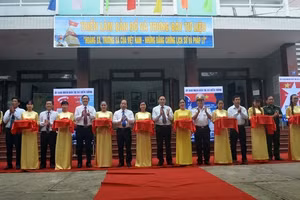 Khai mạc triển lãm bản đồ và trưng bày tư liệu “Hoàng Sa, Trường Sa của Việt Nam - Những bằng chứng lịch sử và pháp lý”.