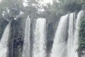 Một Dải Yếm ngang trời Tây Bắc