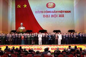 Gallery - Những chặng đường vẻ vang của Đảng - image 7