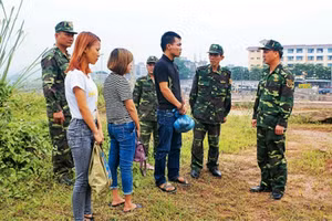 Đồn Biên phòng Bắc Sơn, BĐBP Quảng Ninh bắt giữ hai đối tượng mua bán người qua biên giới.