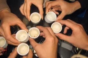 Gánh nặng bệnh tật do rượu, bia đang dồn lên lớp trẻ