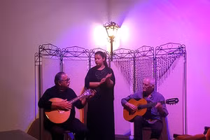 Biểu diễn Fado trong Bảo tàng thành phố Faro.