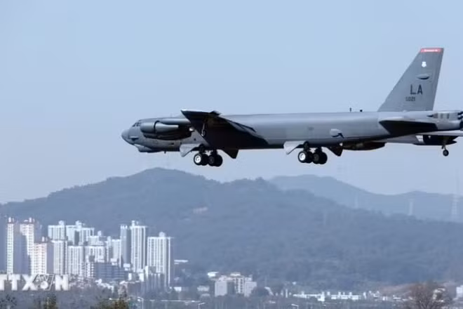 Máy bay ném bom chiến lược B-52 của Mỹ. (Ảnh: Yonhap/TTXVN) 