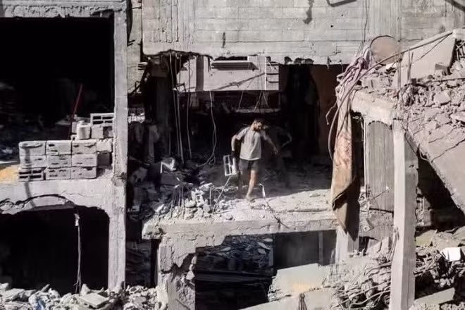 Cảnh đổ nát sau cuộc tấn công của Israel tại trại tị nạn Al-Shati, phía tây Gaza, ngày 9/5/2026. (Ảnh: THX/TTXVN) 