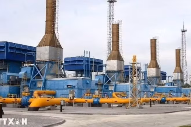Một cơ sở lọc dầu tại khu vực Slonim. (Ảnh: TASS/TTXVN) 