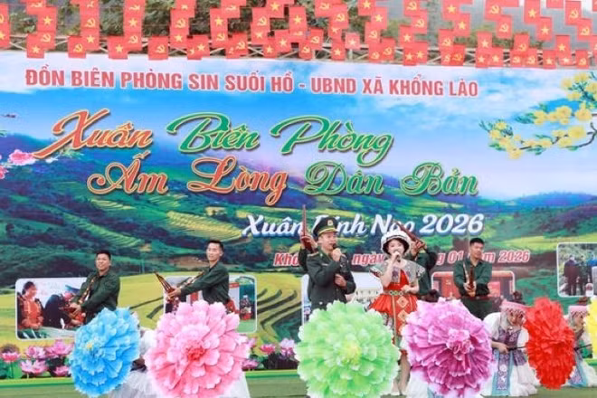 Xuân biên phòng ấm lòng dân bản năm 2026 do Đồn Biên phòng Sin Suối Hồ phối hợp Ủy ban nhân dân xã Khổng Lào (Lai Châu) tổ chức.