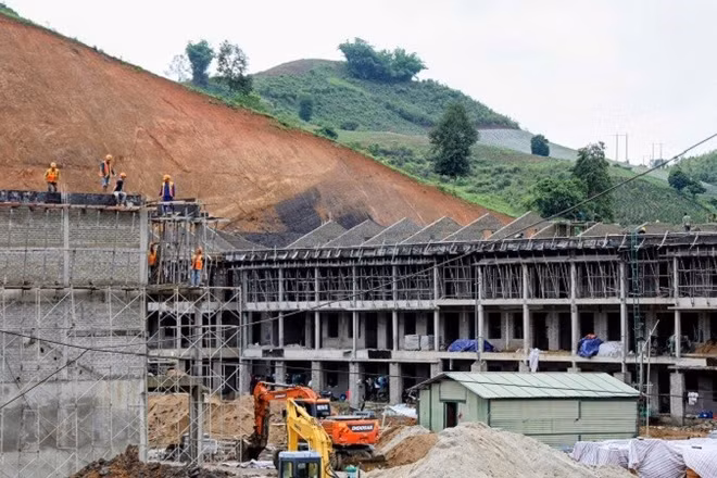 Đẩy nhanh tiến độ xây dựng, giải ngân các trường nội trú liên cấp là một trong những nhiệm vụ trọng tâm được tỉnh Điện Biên tập trung thực hiện. 
