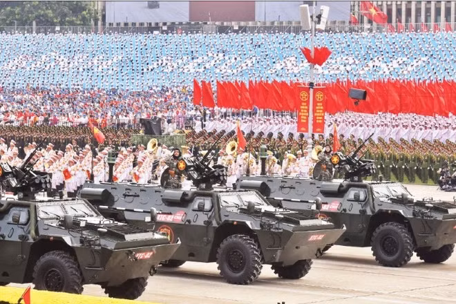 Xe chiến đấu bộ binh tham dự Lễ kỷ niệm, diễu binh, diễu hành 80 năm Cách mạng Tháng Tám thành công và Quốc khánh 2/9 tại Quảng trường Ba Đình, Hà Nội. (Ảnh: TRẦN HẢI)