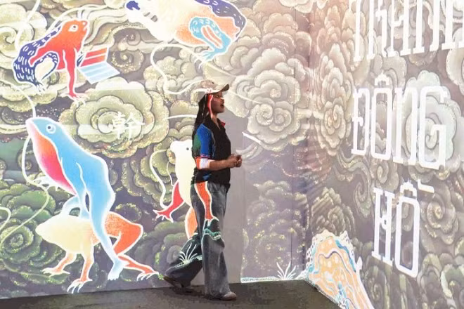 Công nghệ hiện đại 3D mapping với hệ thống cảm biến tương tác giúp du khách có những trải nghiệm thú vị tại Bảo tàng Phụ nữ Việt Nam.