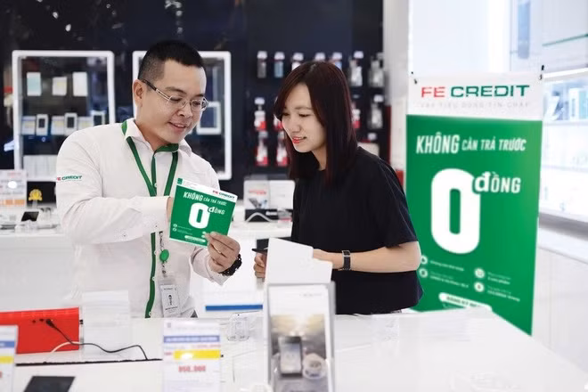 Với các nhóm sản phẩm dịch vụ chủ đạo như vay mua xe máy trả góp, vay mua hàng điện máy gia dụng trả góp... FE Credit hiện là một trong những công ty tài chính chiếm thị phần lớn nhất hiện nay. (Ảnh: THANH TÂM)
