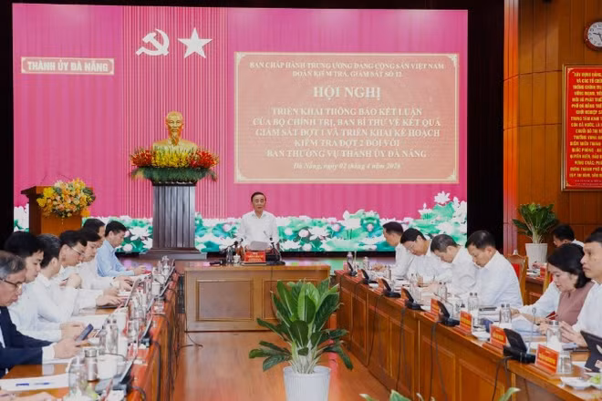 Thường trực Ban Bí thư Trần Cẩm Tú, Trưởng đoàn Kiểm tra số 12 chủ trì hội nghị thông báo kết luận của Bộ Chính trị, Ban Bí thư về kết quả giám sát đợt 1, triển khai kế hoạch kiểm tra đợt 2 đối với Ban Thường vụ Thành ủy Đà Nẵng.