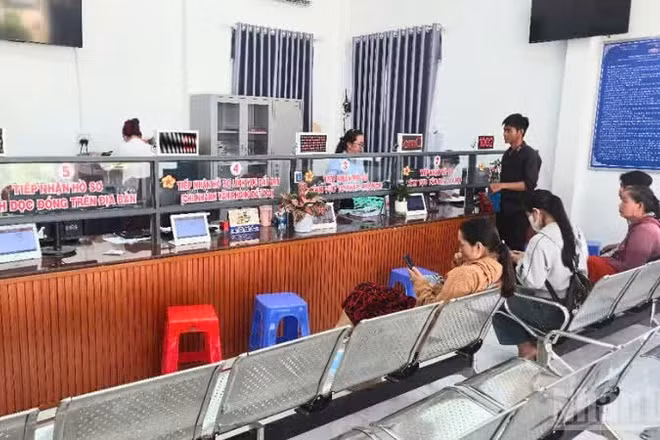 Xã Phụng Hiệp, thành phố Cần Thơ lấy người dân và doanh nghiệp làm trung tâm phục vụ. 