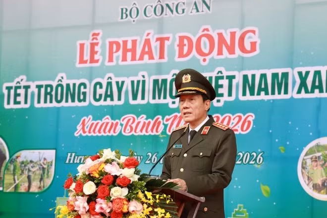 Đại tướng Lương Tam Quang, Ủy viên Bộ Chính trị, Bộ trưởng Công an chủ trì Lễ phát động “Tết trồng cây vì một Việt Nam xanh”.