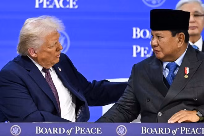 Tổng thống Mỹ Donald Trump và Tổng thống Indonesia Prabowo Subianto. (Ảnh: Jakarta Post)