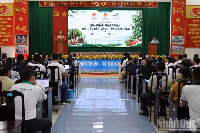Quang cảnh hội thảo.