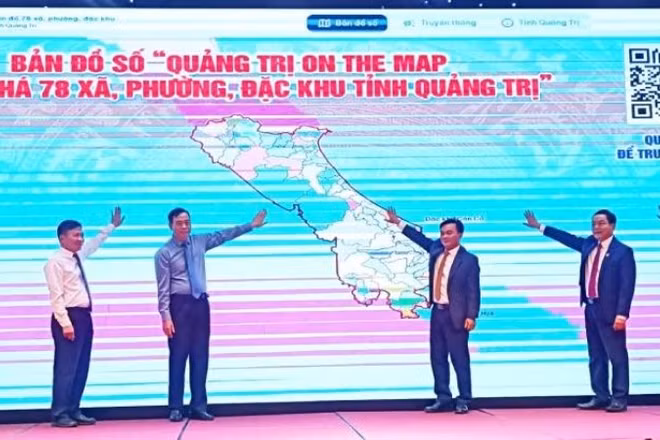 Lãnh đạo tỉnh Quảng Trị thực hiện nghi thức ra mắt bản đồ số “Quảng Trị on the map”.