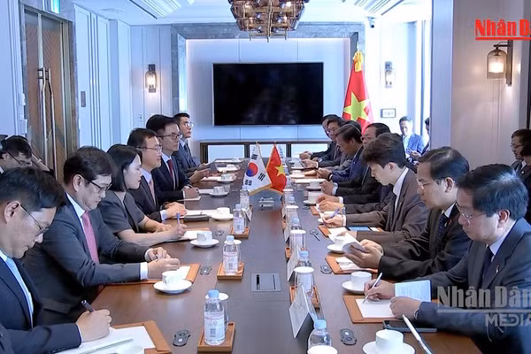 [Video] Quốc hội Việt Nam luôn đồng hành cùng cộng đồng doanh nghiệp Hàn Quốc