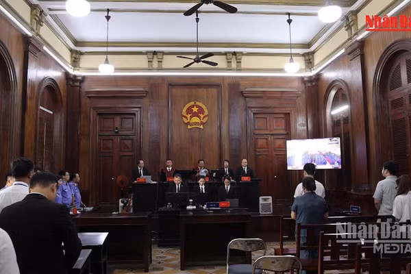 [Video] Tuyên án tử hình 11 bị cáo trong vụ án ma túy liên quan đến tiếp viên hàng không