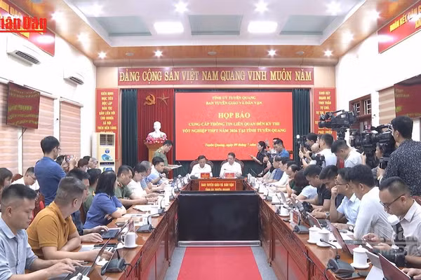 [Video] Khởi tố 4 đối tượng liên quan đến Kỳ thi tốt nghiệp THPT năm 2026 tại Tuyên Quang
